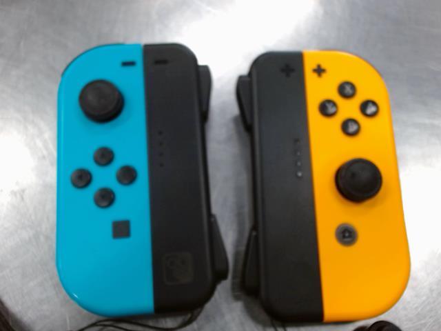 Joycon orange flash et bleu