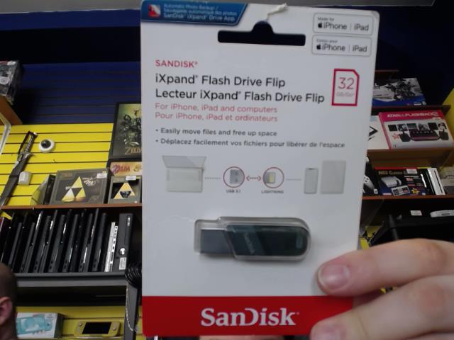 Ixpand flash drive flip