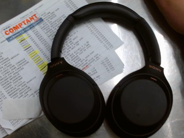 Headset bluetooth