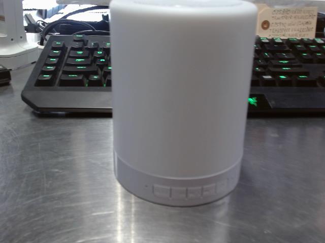 Speaker bluetooth avec couleur+acc