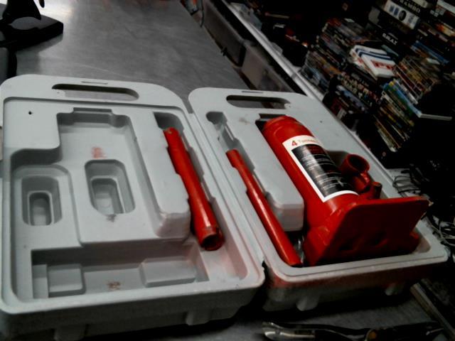 Jack 4 tonnes dans case