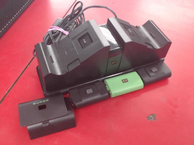 Station rechargeable xbox one+batt+cover