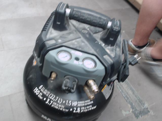 Compresseur pankake 6 gallon maximum