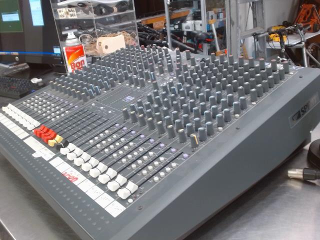 Console spirit lx7 16 channels