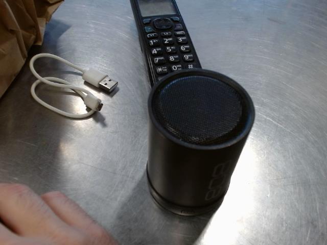 Petit speaker noir wireless