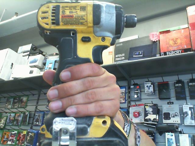 Cordless 1/4 impact driver rouge