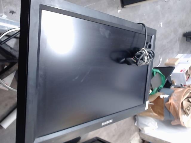 Tv32p 1080i +man sans pattes
