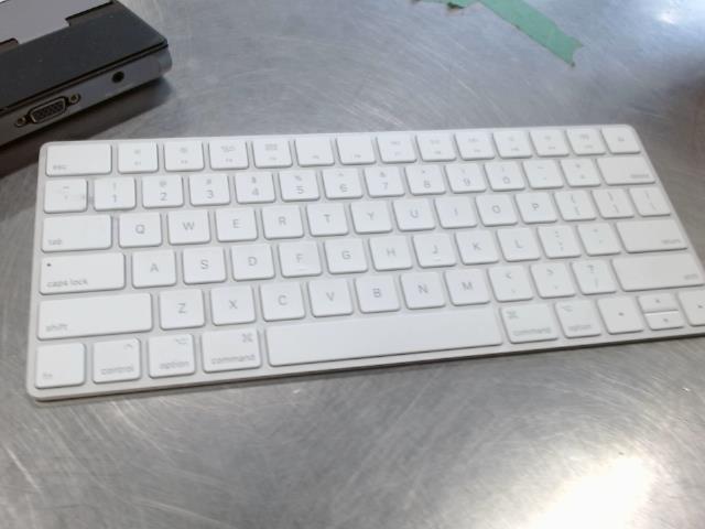 Keyboard apple sans fil