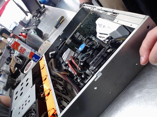 Ordinateur custom 16gb/ram asus z370-a