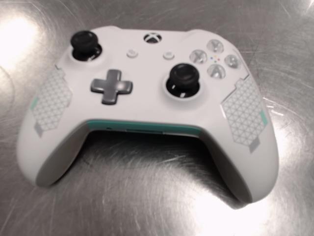 1x mannette xbox one