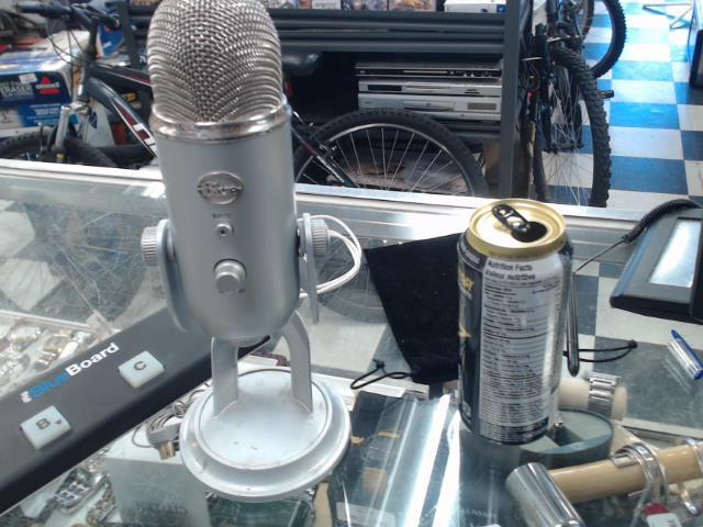 Mic blue yeti gris