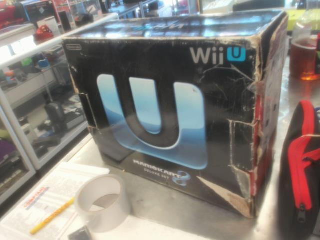 Wii u noir 32gb + 2 jeux +acc