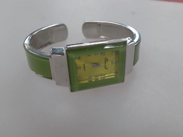 Montre femme grise et verte