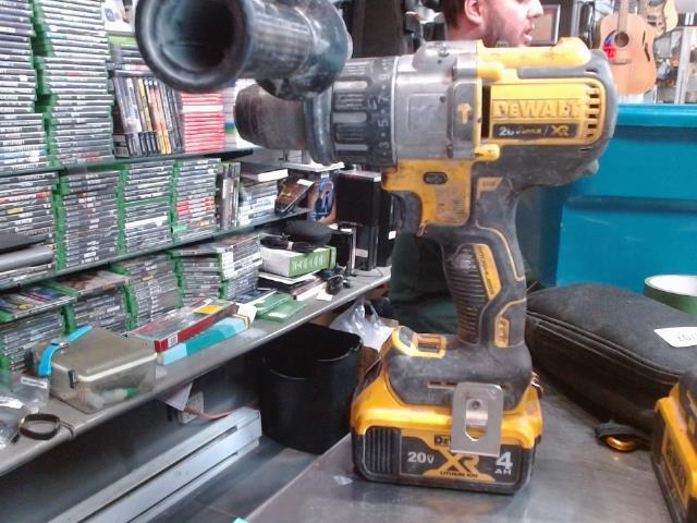 Perceuse dewalt+batterie+acc