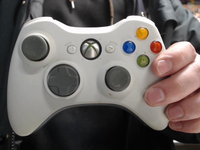 Manette de xbox 360 blanche