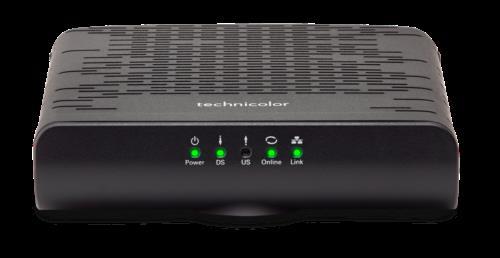 Router noir avec fils