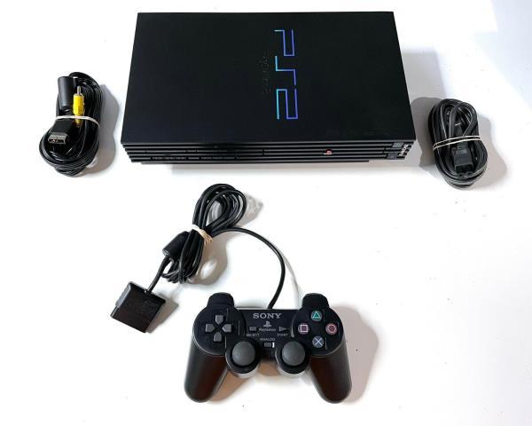 Ps2 console with 2 controllers and cable
