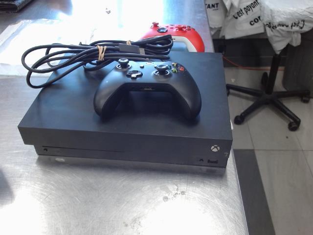 Xbox one x 1tb+man+fils