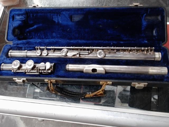 Flute traversiere dcase