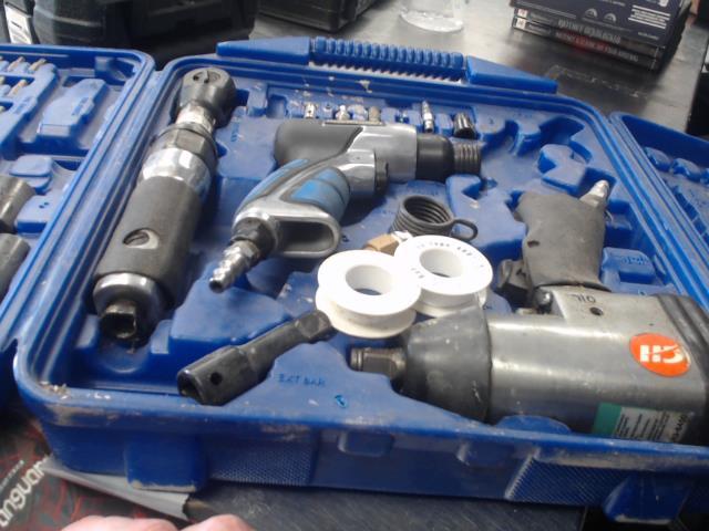 Kit d'outils pneumatique case bleu