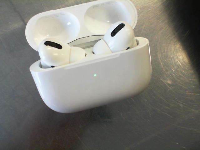 Airpods 1st gen + case