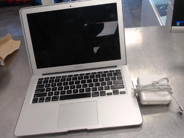 Macbook 13in/8gb ram/intel hd 6000
