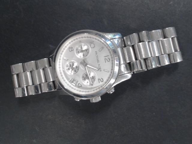 Montre pour femme micheal kors silver