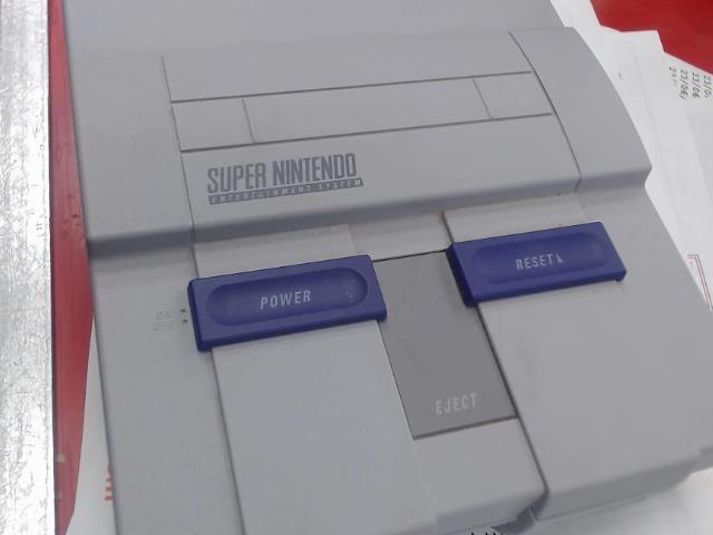 Snes mini avec accesoire