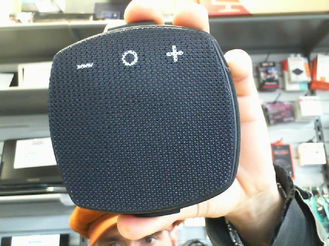 Speaker petit bluetooth no name