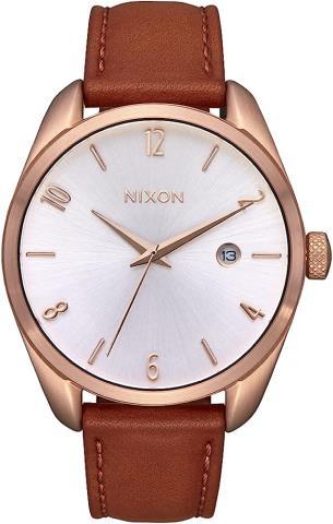 Montre nixon avec cuir