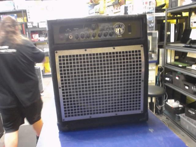 Ampli de basse 200w puissant