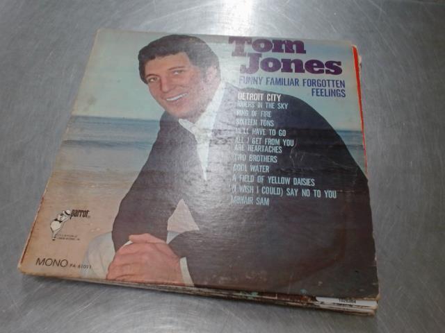 Tom jones funny familiar forgotten