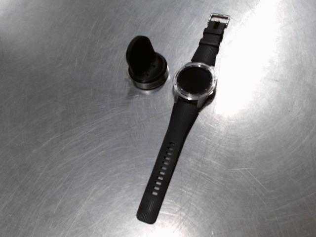 Montre intelligente avec chargeur