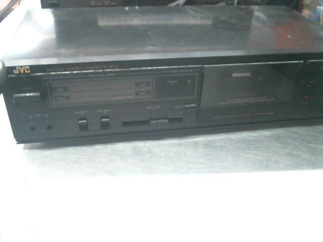 Stereo cassette deck