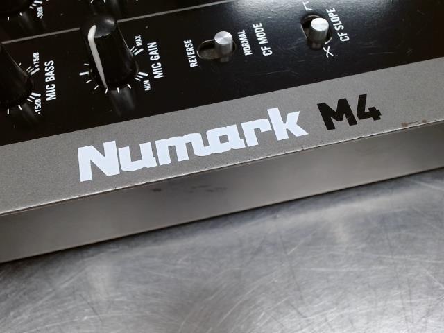 Console numark m4 av fil