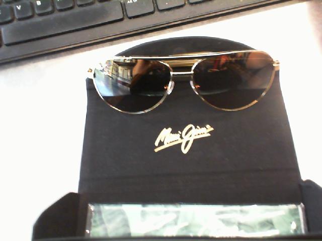 Lunettes de soleil maui jim avec etui