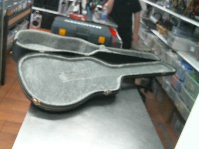 Case de guitare dur