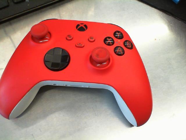 Manette de xbox series x rouge