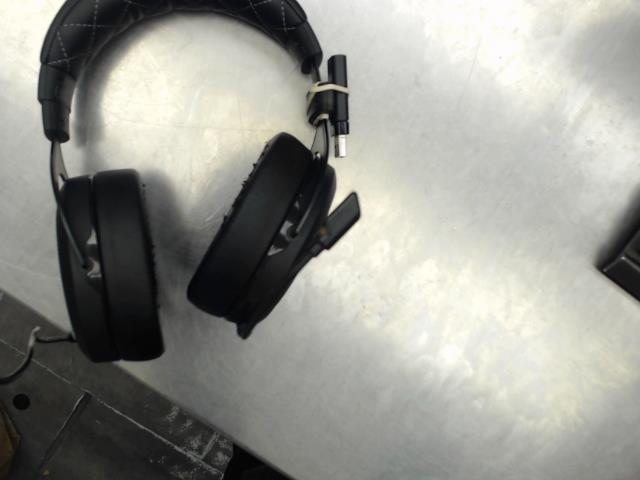Corsair gaming headphone with usb