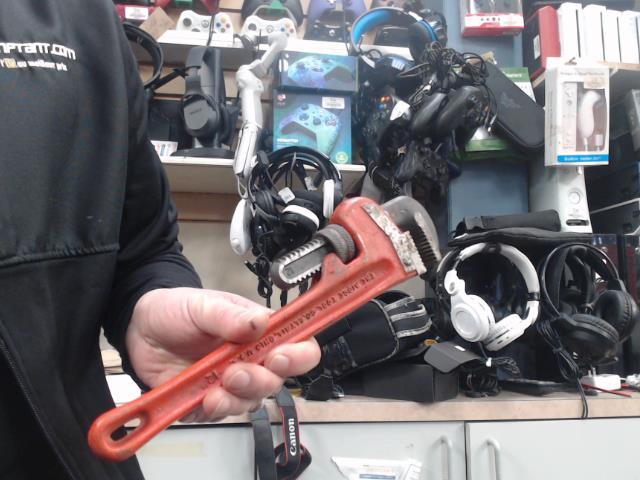 12in pipe wrench