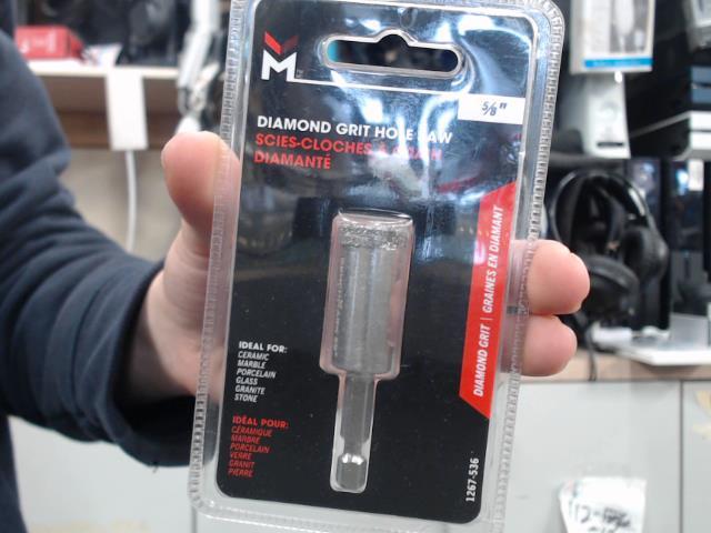 Diamond grit hole saw