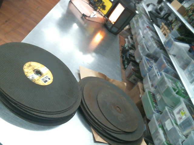 Lot de disque beton / asphalt / metal