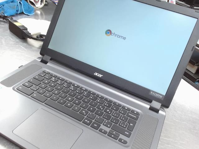 Laptop acer av souris et charg