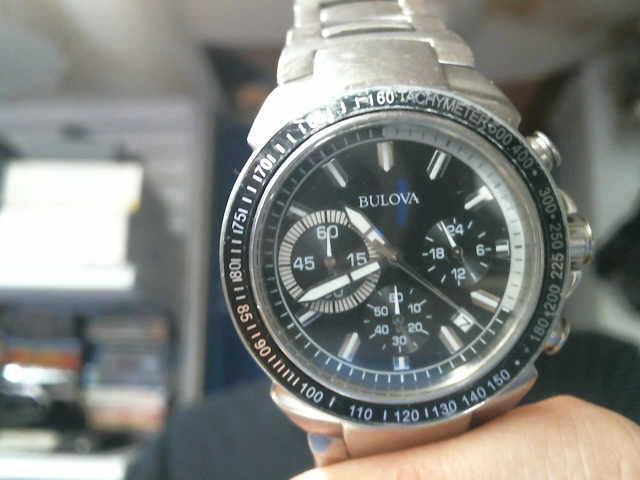 Montre bulova fonctionnelle