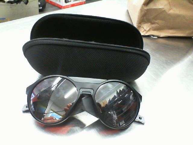 Lunettes oakley