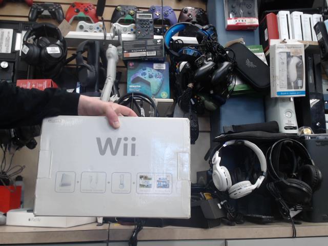 Console wii+acc complet+box notnew