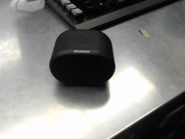 Petit speaker noire avec fil