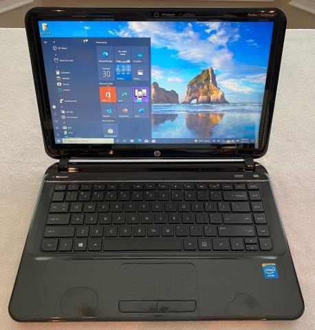 Laptop avec chargeur hp touchsmart