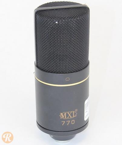 Cardioid condenser microphone