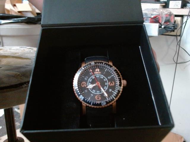 Montre golden